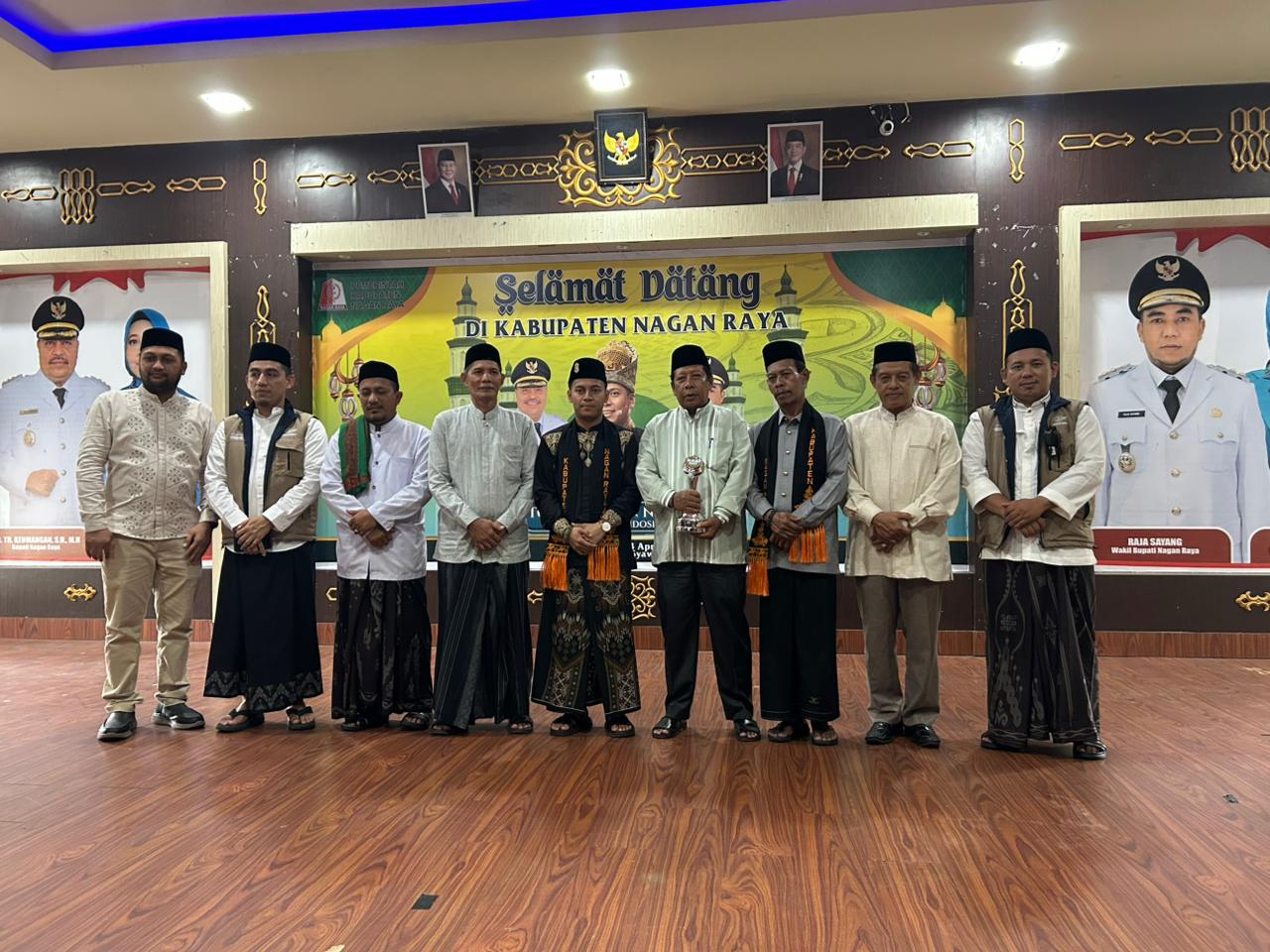 Tgk Habibi Sampaikan Khutbah Jumat di Masjid Giok Nagan Raya: Ajak Jamaah Perkuat Ketakwaan dan Ukhuwah